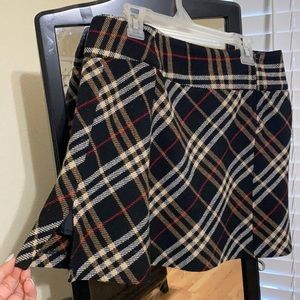 Skirt size 7 in girls or 4 in women black plad